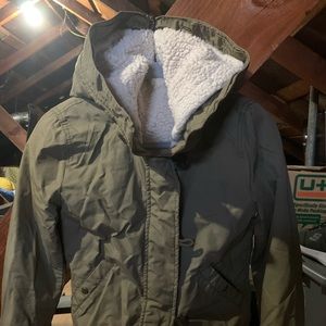 Uniqlo army green jacket